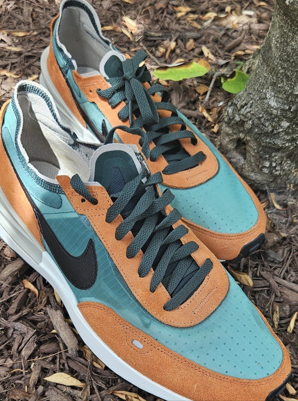 Nike Men's Teal and Orange Low-Top Sneaker with Black Swoosh - Picture 2 of 10